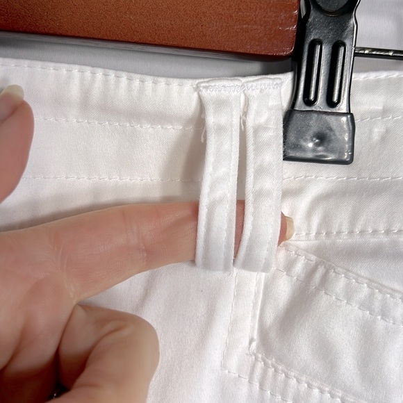 Tribal Stretch White Capri Pants size 6 - Picture 9 of 9